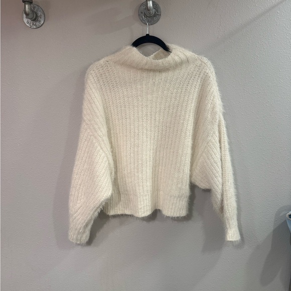 Express Sweater - Picture 2 of 3